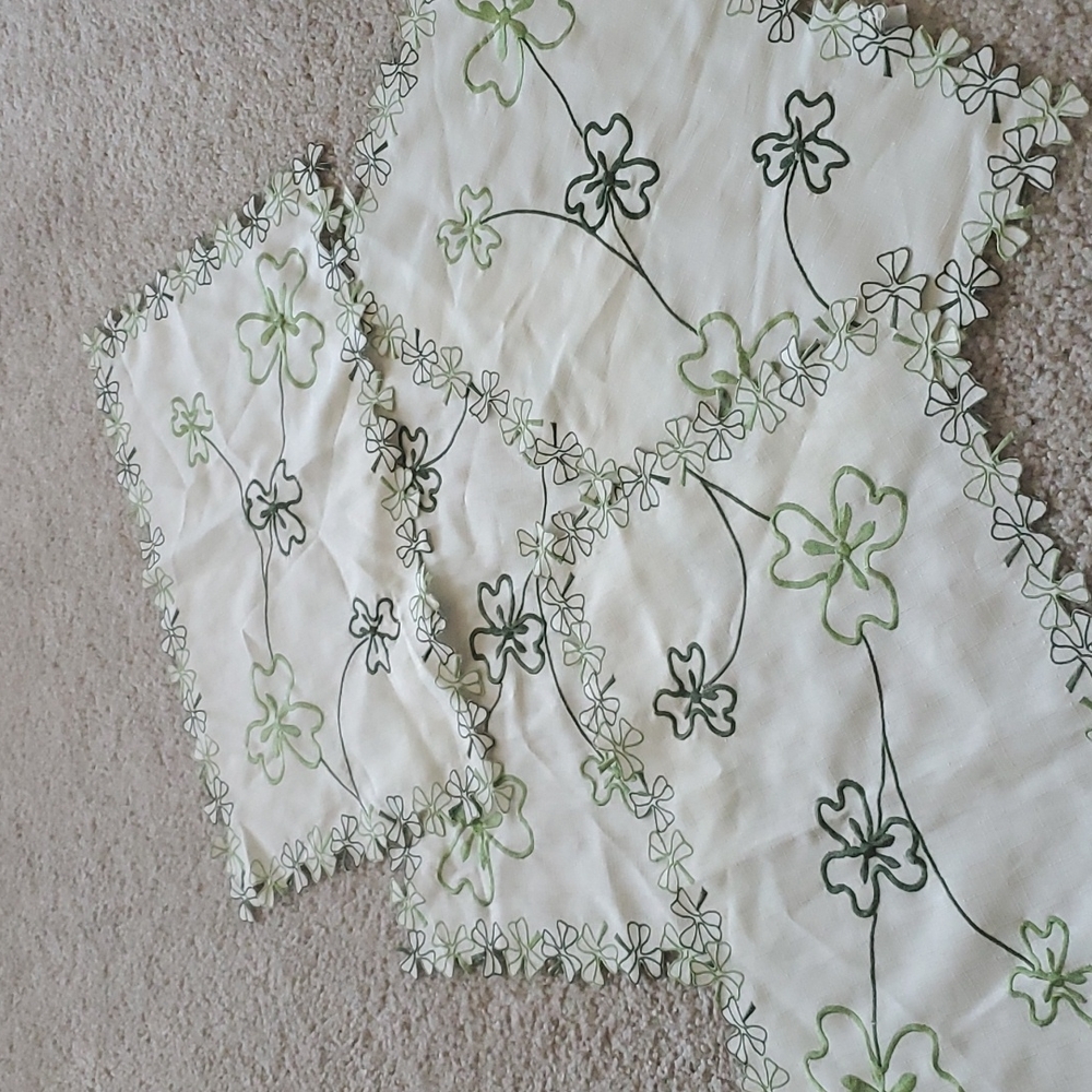 Shamrock Table Linens - Picture 2 of 4